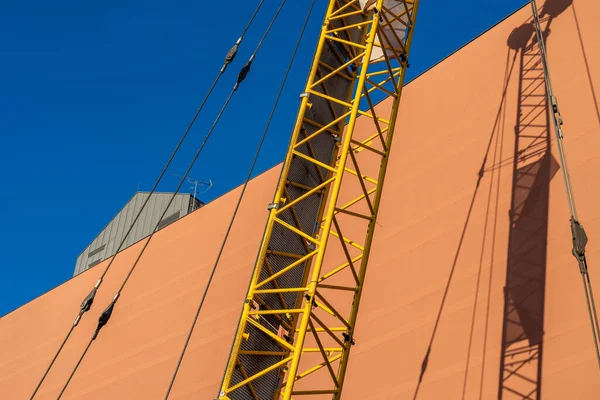 Construction Steel Crane Geometry Wall Building — Stock Photo, Image