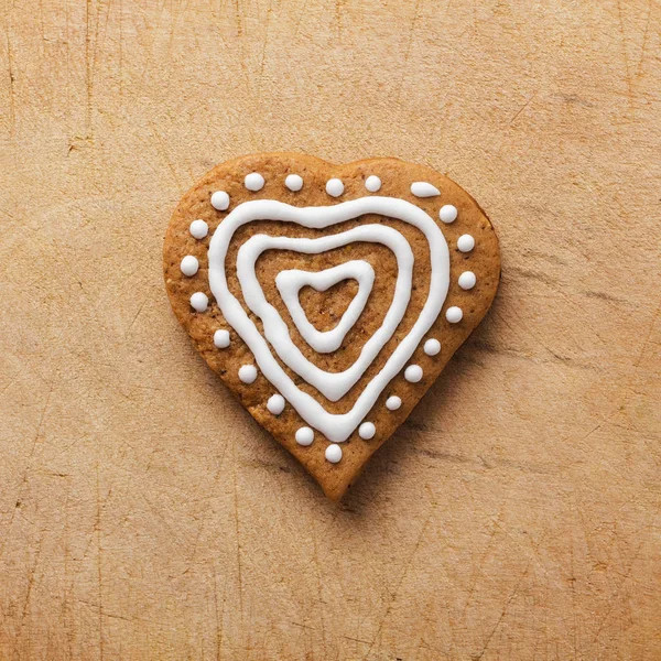 Coração Biscoito Fundo Madeira — Fotografia de Stock