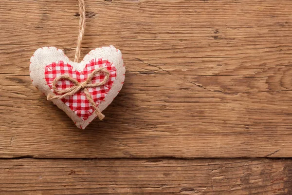 Valentinstag Hintergrund Mit Handgefertigten Herzen Über Holz — Stockfoto