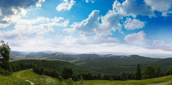 Güzel Yaz Dağlar Manzara — Stok fotoğraf