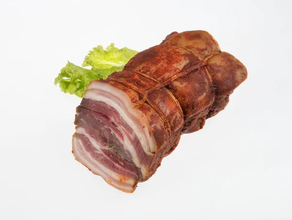 Pedaço Bacon Com Vegetação Fundo Estúdio Isolado — Fotografia de Stock