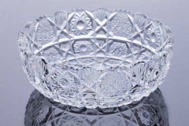 Kristal vazo cam stüdyo arka plan üzerinde