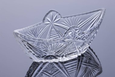 Kristal vazo cam stüdyo arka plan üzerinde