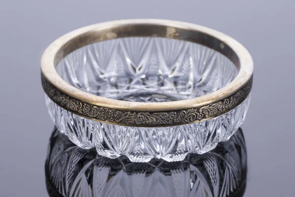 Kristal vazo cam stüdyo arka plan üzerinde