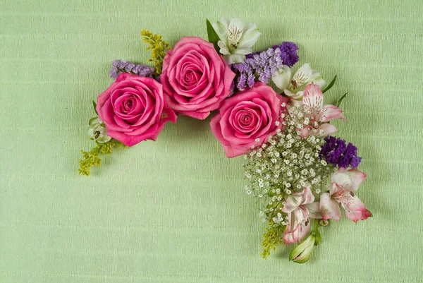 Natura morta con fiori — Foto Stock