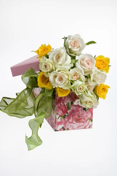 Roses In The Box — Stock Photo, Image