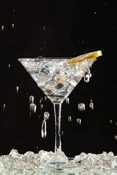 Glass, Lemon And Splash Of Water — Stock Photo, Image