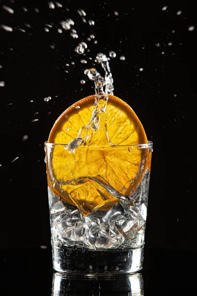 Cam, Turuncu, Buz Ve Sıçramalar