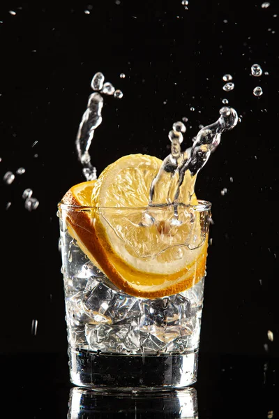 Cam, Turuncu, Buz Ve Sıçramalar