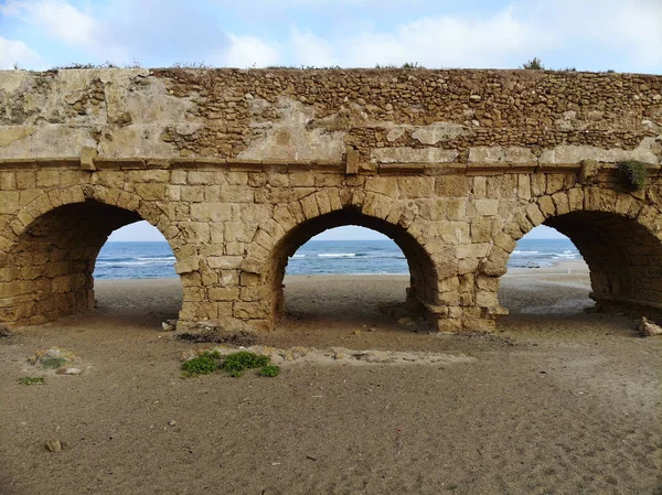 Antique Roman Aqueduct Beach Caesarea — Stock Photo, Image