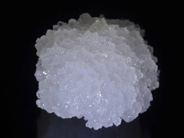 Ein Klumpen Toter Meersalzkristalle — Stockfoto