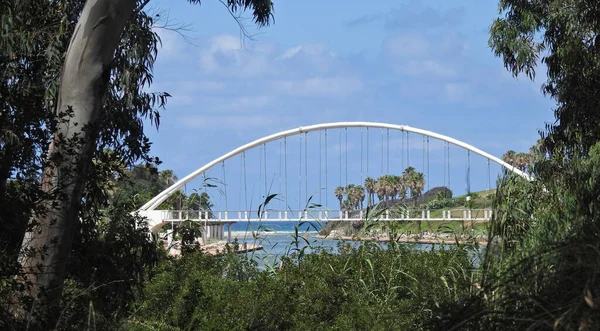 Ponte Pedonale Sul Fiume Hadera Israele — Foto Stock