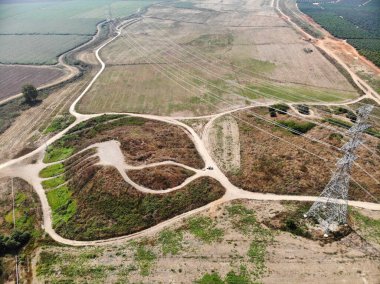 Zeror Hill (Tel), Hadera 'nın yaklaşık dört kilometre doğusunda, Gan Shmuel' in güneydoğusunda bulunan bir arkeolojik tepe..