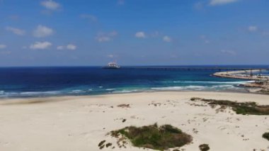 Hadera şehrinin batısındaki Akdeniz kıyısındaki Kamu Parkı Nahal Hadera