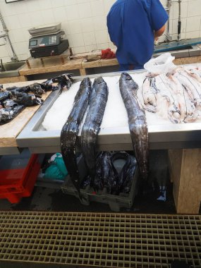 Çiçek alabileceğiniz geleneksel mantar pazarının yanı sıra tarım ve deniz ürünleri ürünleri de satın alabilirsiniz.