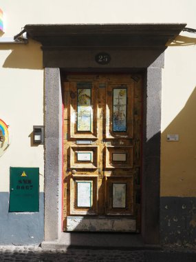 Funchal - Portekiz 'in Madeira Özerk Bölgesi boyalı kapıların başkenti