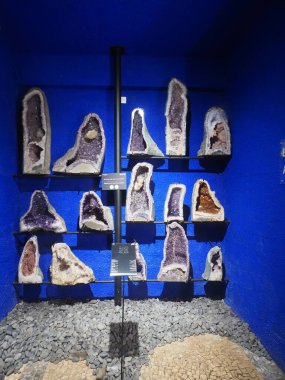 Portekiz 'in Madeira adasındaki Monte Sarayı Tropikal Bahçesi' ndeki Mineral Müzesi.