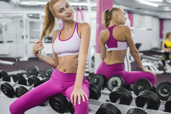 spor olarak güzel bir kadın çalışma 