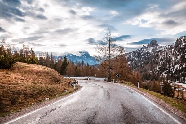 Vista Panoramica Della Strada Sterrata Vuota Inverno — Foto Stock