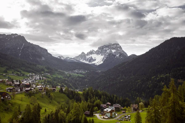 Panoramablick Auf Dorf Hochgebirge — Stockfoto