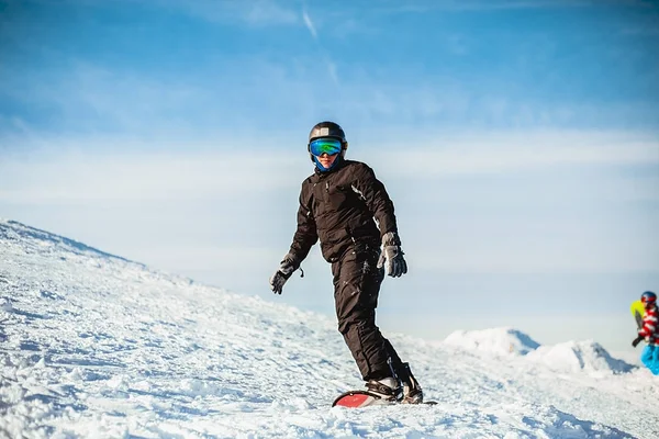 Télen Boldog Ember Lovaglás Snowboard — Stock Fotó