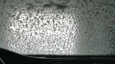 Otomatik oto yıkama bir araç içinde görüldü