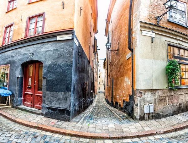 瑞典斯德哥尔摩老城的窄街 人类发展报告 图像中的全景蒙太奇 — 图库照片