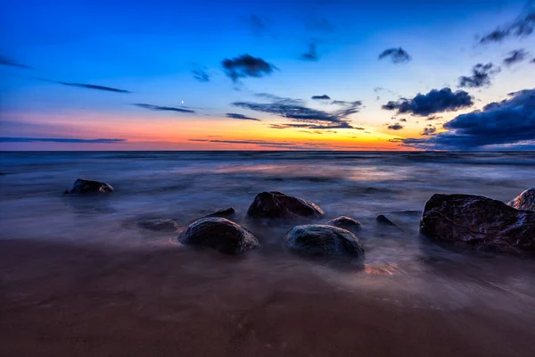 Baltic Sea Sunset Seascape Wet Rocks Smooth Long Exposure Waves — Stock Photo, Image