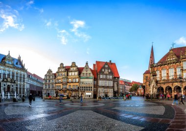 Almanya 'nın Hanseatic şehrinin merkezinde Bremen ana pazar meydanı