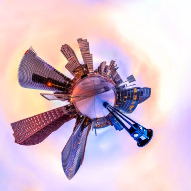 Berlin, Almanya 'daki Potsdammer Platz' da bulunan Skyline 'dan küçük bir gezegen. Sanatsal filtreli panoramik kurgu uygulandı