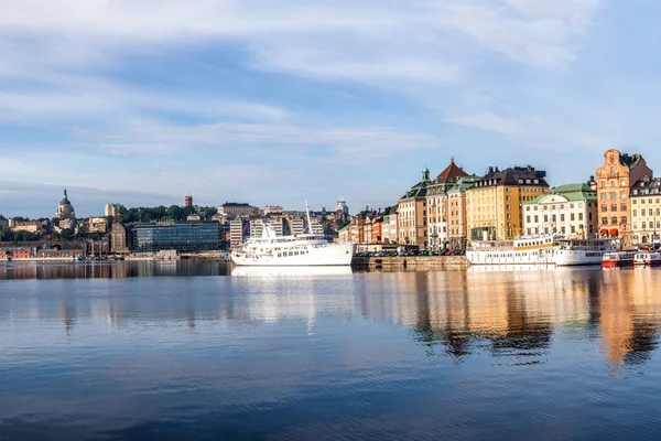 Stockholm Dagsljus Skyline Panorama Över Gamla Stan Med Vita Fartyg — Stockfoto