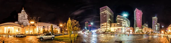Nocna Panorama Warszawy Czasów Sowieckich Pałac Kultury Nauki Oraz Nowoczesne — Zdjęcie stockowe
