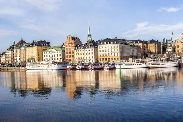 Stockholm Dagsljus Skyline Panorama Över Gamla Stan Med Vita Fartyg — Stockfoto