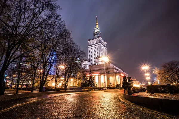Ночной Вид Дворца Культуры Науки Warsaw Польша — стоковое фото