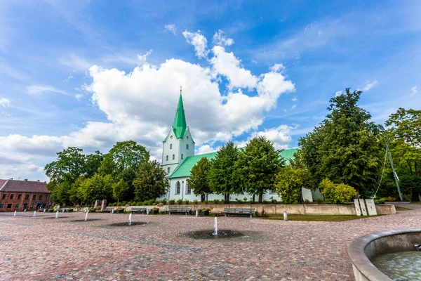 Iglesia Evangélica Luterana Dobele Construido 1495 Dobele Letonia Soleado Día —  Fotos de Stock