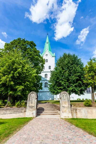 Igreja Evangélica Luterana Dobele Construída 1495 Dobele Letônia Dia Ensolarado — Fotografia de Stock