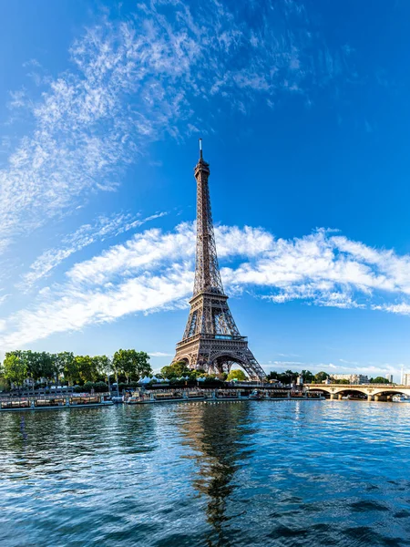 Szcenírozott Panoráma Eiffel Toronyra Szajna Partjára Párizsban Franciaországban 360 Fokos — Stock Fotó