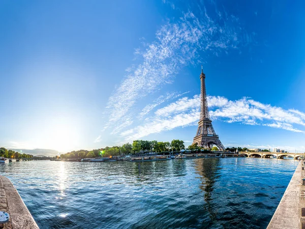 Szcenírozott Panoráma Eiffel Toronyra Szajna Partjára Párizsban Franciaországban 360 Fokos — Stock Fotó