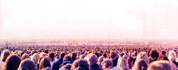 Panoramic Photo Large Crowd People Slow Shutter Speed Motion Blur — Stock Photo, Image