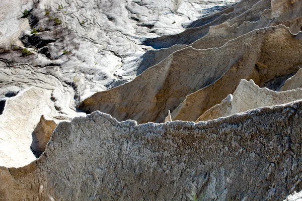 Sharp Unusual Water Eroded Terrain Large Mining Spoil Tip Hill — Stock Photo, Image