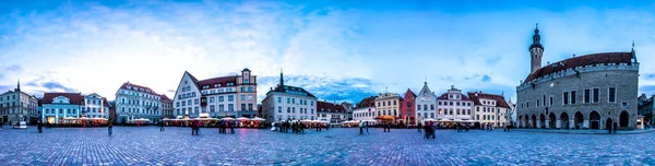 Night Skyline Tallinn Town Hall Square Old Market Square Estónia — Fotografia de Stock