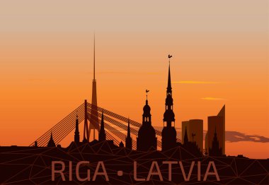 Gün batımında Riga Old Town Skyline