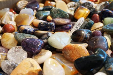 güzel arka plan olarak farklı doğal mineral mücevher koleksiyonu