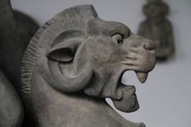 Eski oluğun heykel mimarisinin güzel bir ayrıntı olarak