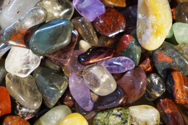güzel arka plan olarak farklı doğal mineral mücevher koleksiyonu