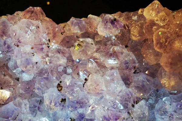 Amethyst Natuurlijke Minerale Textuur Als Zeer Mooie Achtergrond — Stockfoto