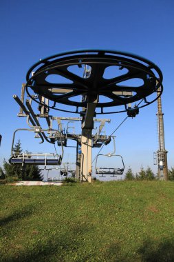 Kayak tow erken bahar Jested Tower yakınındaki 