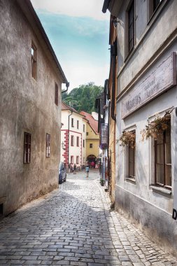 Çekya eski şehirde sokakta Cesky Krumolv