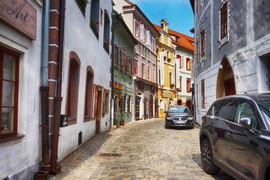 Çekya eski şehirde sokakta Cesky Krumolv