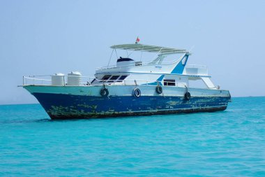 Mısır'da denizde tekne  